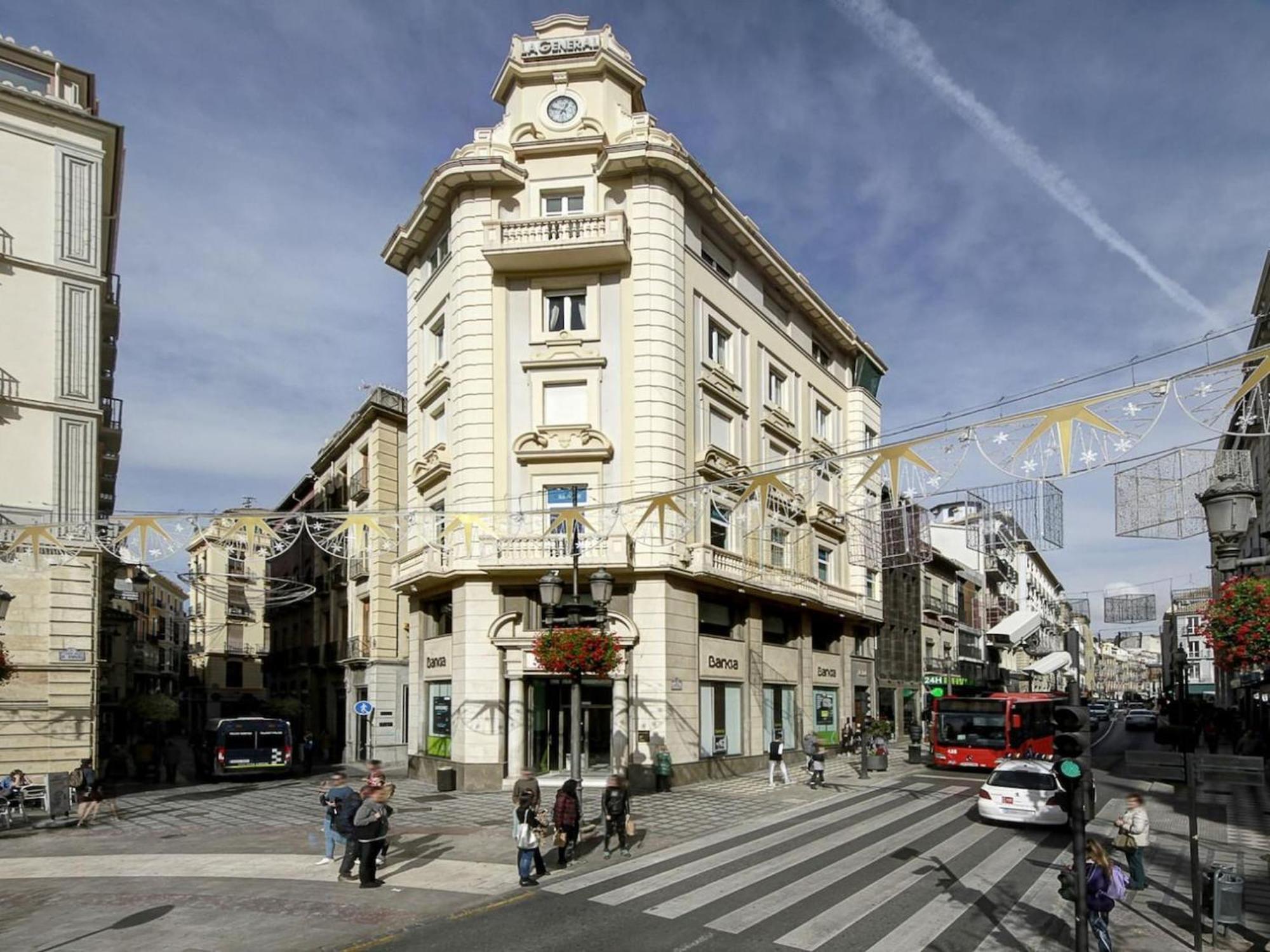 Chezmoihomes La Belle Epoque Oversized In The Very Heart Of Гранада Екстериор снимка